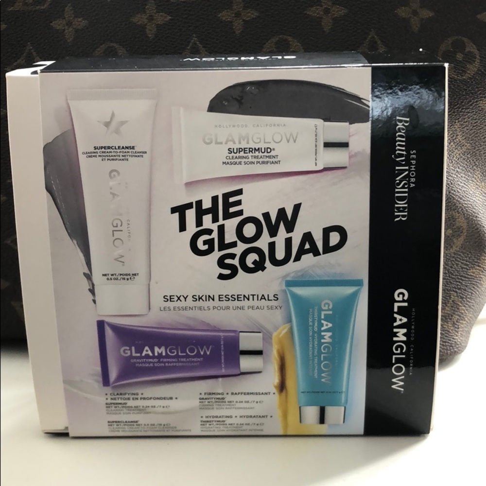 GLAMGLOW The Glow Squad